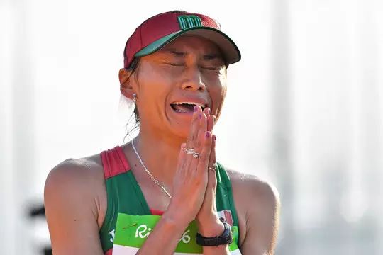 安娜游泳冠军美国女孩是谁_瑞典安娜游泳运动员_美国游泳冠军安娜